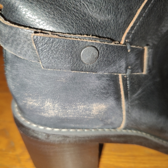 Franco Sarto Women's distressed Kiana boot size 9 - Picture 6 of 7